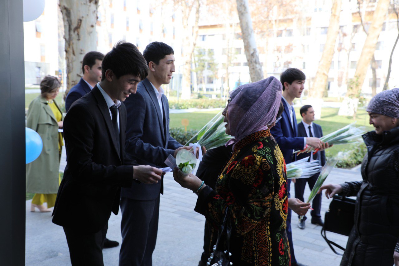 Jinsiy kurash video Rus ayol yosh yigitlarni sikadi