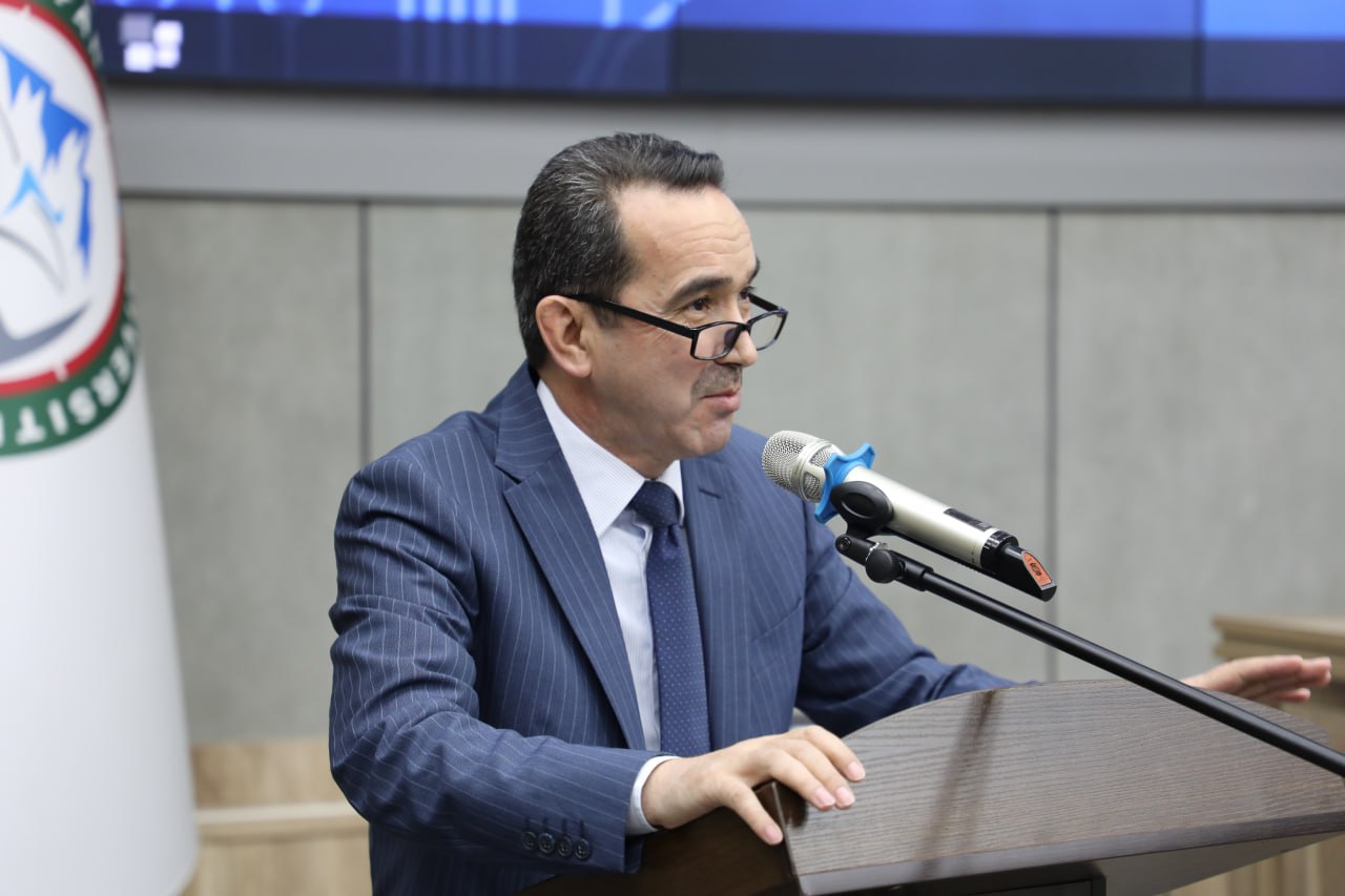 Ozbek aktyorlari ishtirokidagi porno videolar