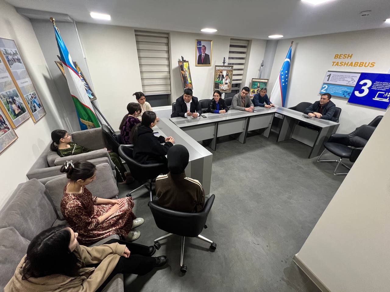 Talabalarning samimiy fotosuratlari Talabalarning samimiy fotosuratlari