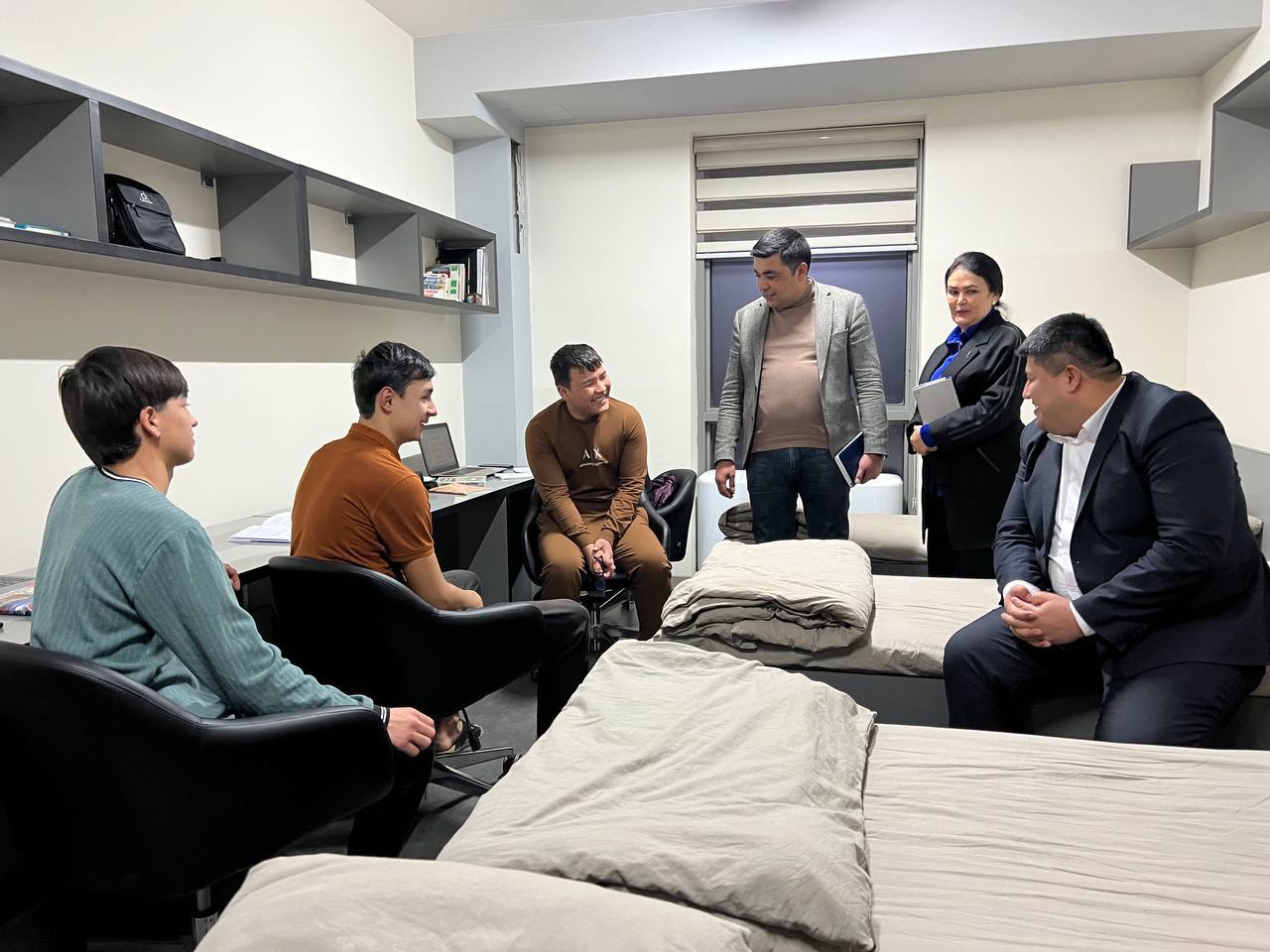 Xizmatkorlarni porno qiynoqlar Uxlayotgan qizchaning zoravonligi haqidagi onlayn porno tomosha qiling